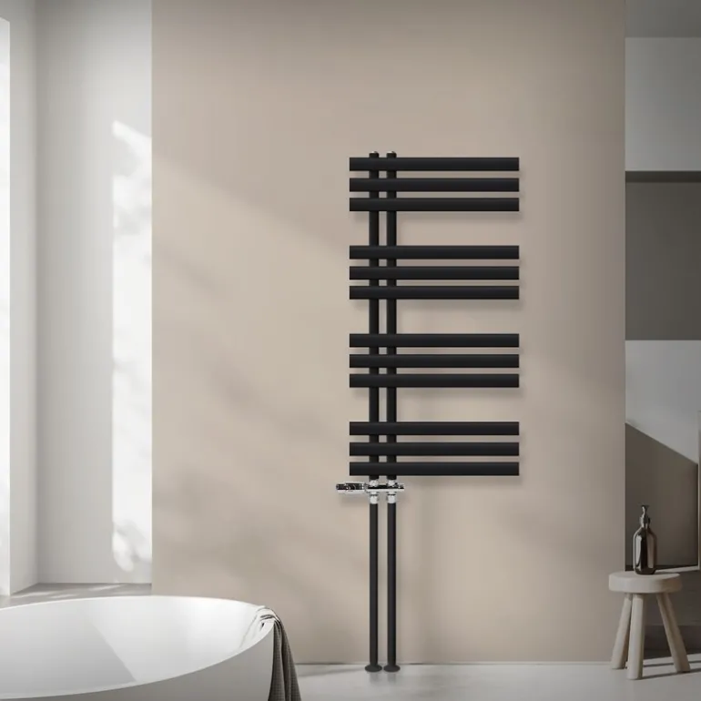 Badheizkörper Mittelanschluss 500x1000 mm Schwarz matt mit Boden Thermostatventil LuxeBath