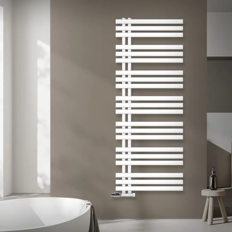 Badheizkörper Mittelanschluss 600x1600 mm Weiß mit Wand Anschlussgarnitur LuxeBath