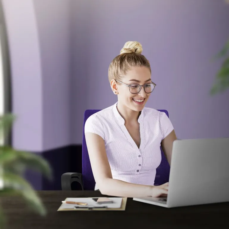 Ergonomischer Bürostuhl mit Armlehnen Netzgewebe Lila mit Rollen ML-Design