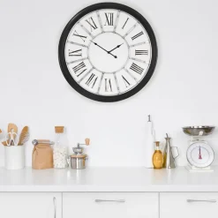 Große Wanduhr Ø 71 cm Weiß/Schwarz aus Holz mit römischen Ziffern WOMO-Design