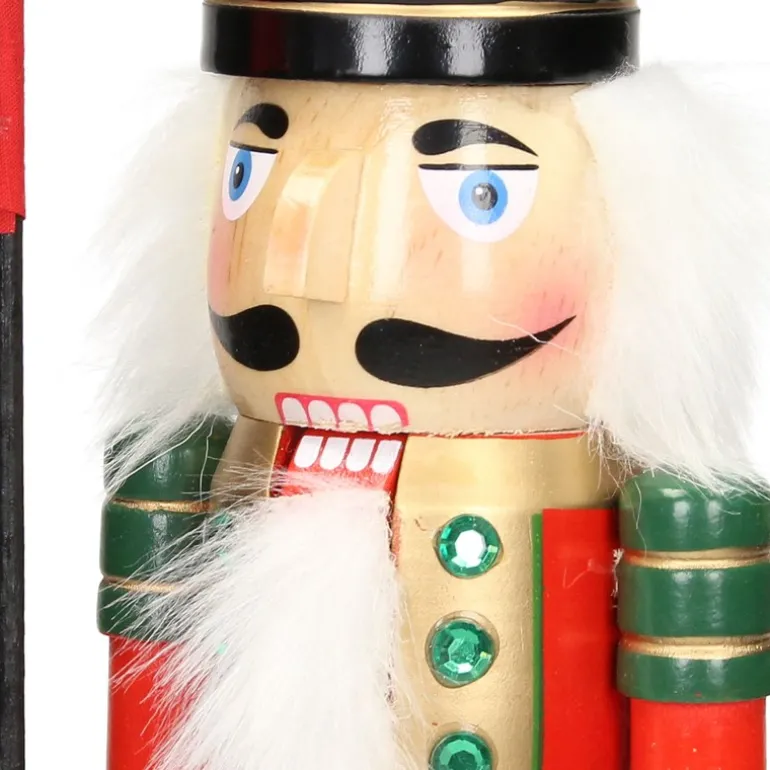 Nussknacker Figur mit schwarzer Hut und Fahne 25 cm aus Holz